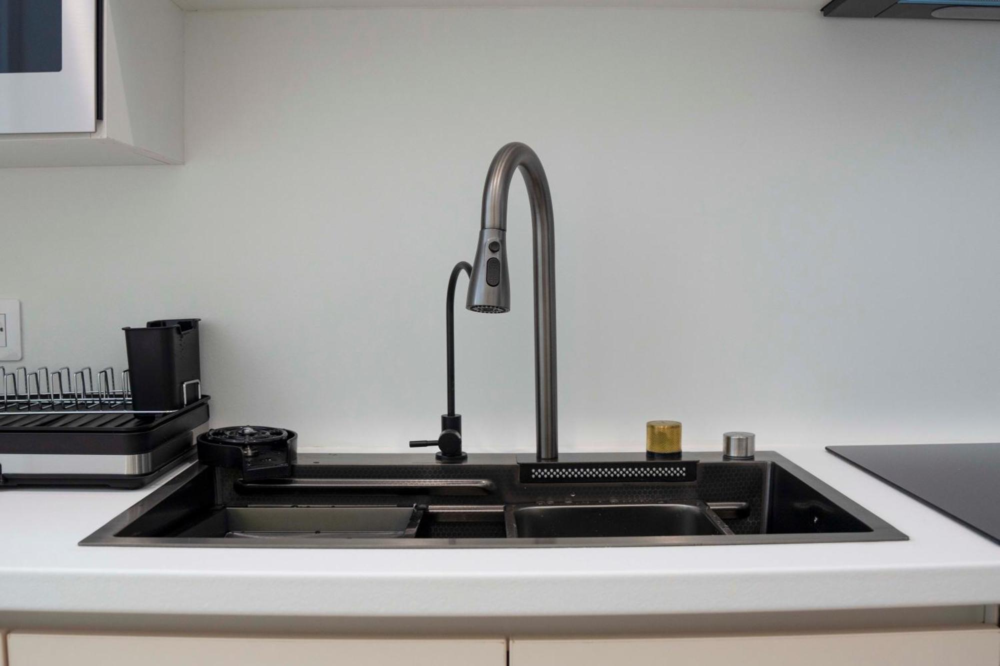 59 Bleu H City Center Apart With Freeparking, Ac, And An Extra Large Comfy Bed Cluj-Napoca Extérieur photo
