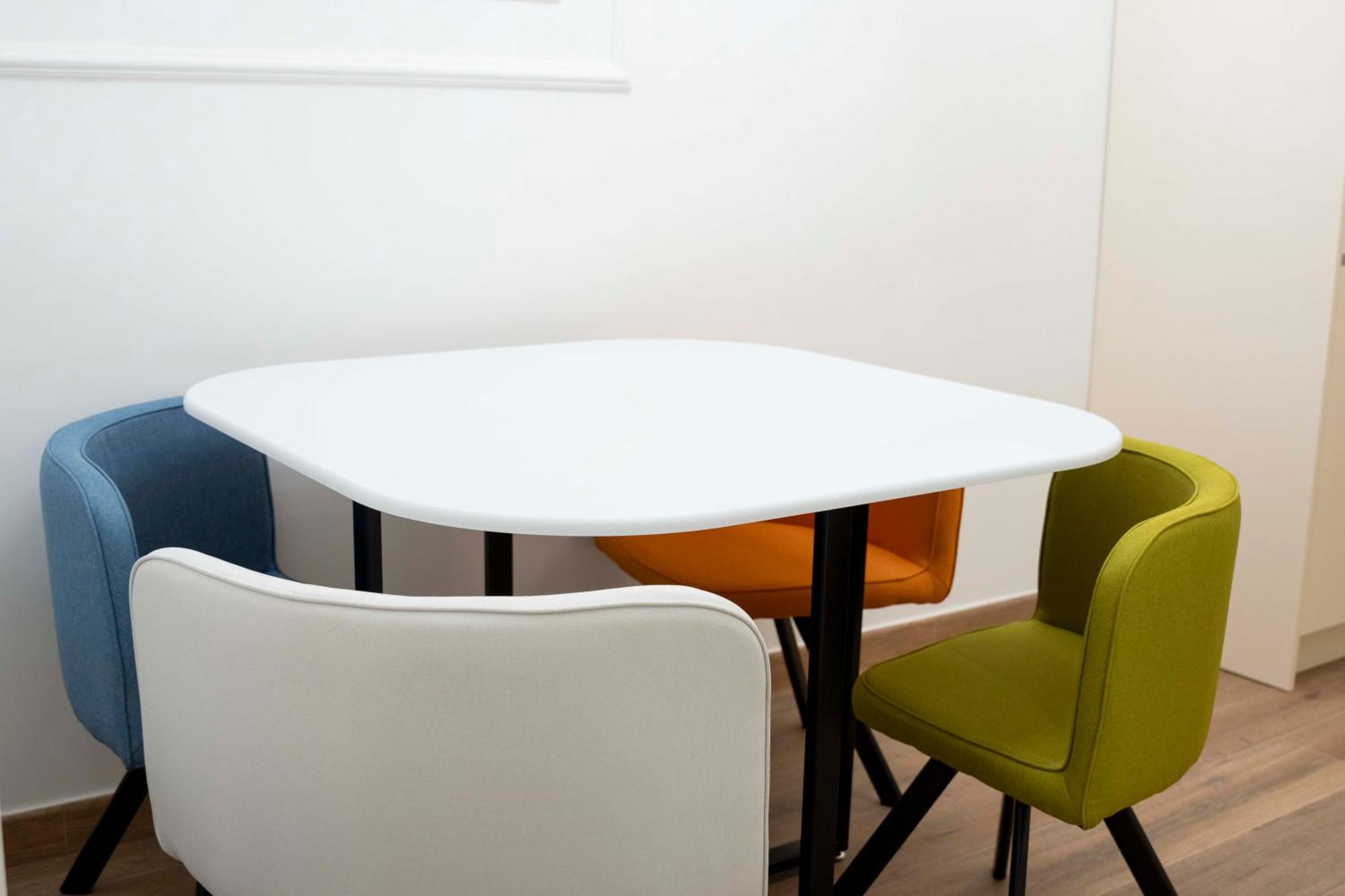 59 Bleu H City Center Apart With Freeparking, Ac, And An Extra Large Comfy Bed Cluj-Napoca Extérieur photo