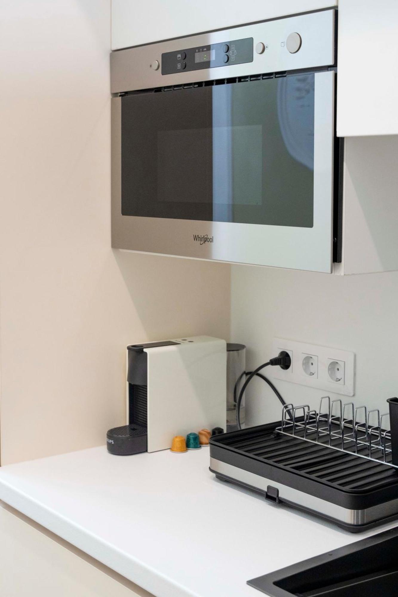 59 Bleu H City Center Apart With Freeparking, Ac, And An Extra Large Comfy Bed Cluj-Napoca Extérieur photo